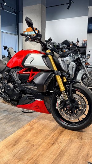 2020 DUCATI Diavel 1260S Ducati Red 11K (VIN ZDM*4791)