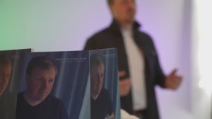 Кожанов Михаил. Авторская поэзия. Слегка приподнятая сцена.