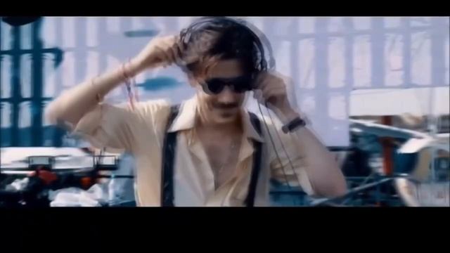 Потрясли телом. 18+. Эротика смотреть онлайн