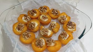 Запеченные абрикосы с сыром и орехами - рецепт на Eda.video