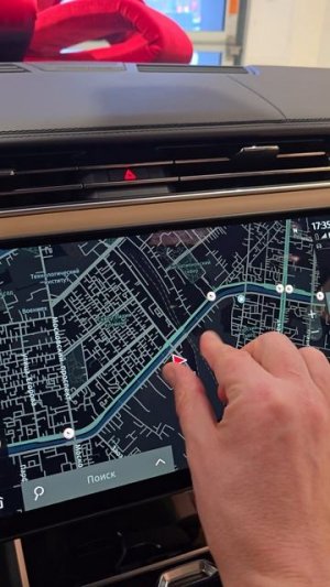Дополнительное оборудование на Range Rover L460: Пороги выдвижные и брызговики, автозапуск, Андроид.