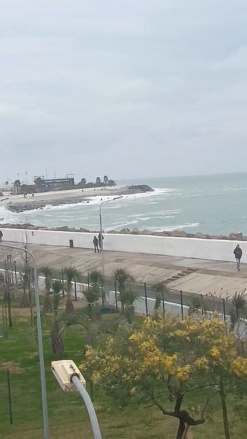 Праздничные, мать их, сирены... С 23 февраля, люди!..