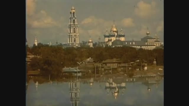 Колокольный звон Троице-Сергиевой Лавры - Праздничный Перезвон смотреть онлайн