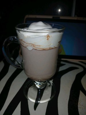 Играем в бравл старс, и пытаемя добить 1000 кубков на любом персонаже