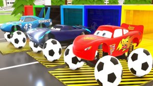 Учим цвета машинок Маккуин, грузовик Макк и уличных транспортных средств - Футбольный мяч для сборки