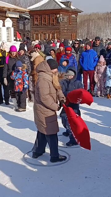 Народная Забава битва подушками смотреть онлайн