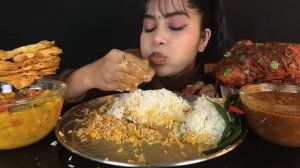 EATING BHAT GUGHNI KADDU BHARTA RAJMA KALEJI PATHRI FRY FULL CHICKEN BREAD OMELET BIG BITES