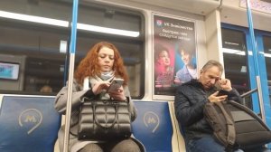 Париж? Лондон? Берлин? Угадайте!  Мгновения жизни в вагоне метро.