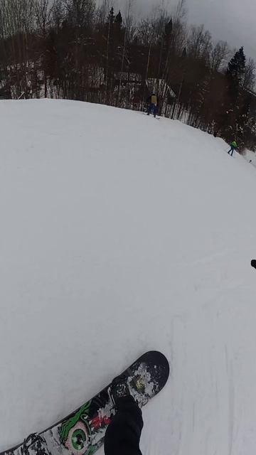 Словил два солидных бугра...Камера о правилась в полёт...Напоследок сняв моё офигевшее лицо...