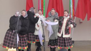 Танцевальное выступление на сцене парка. Праздник «Широкая Масленица», город Орёл, 2026 год.