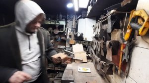 Посылка с топорами под восстановление 02.2026