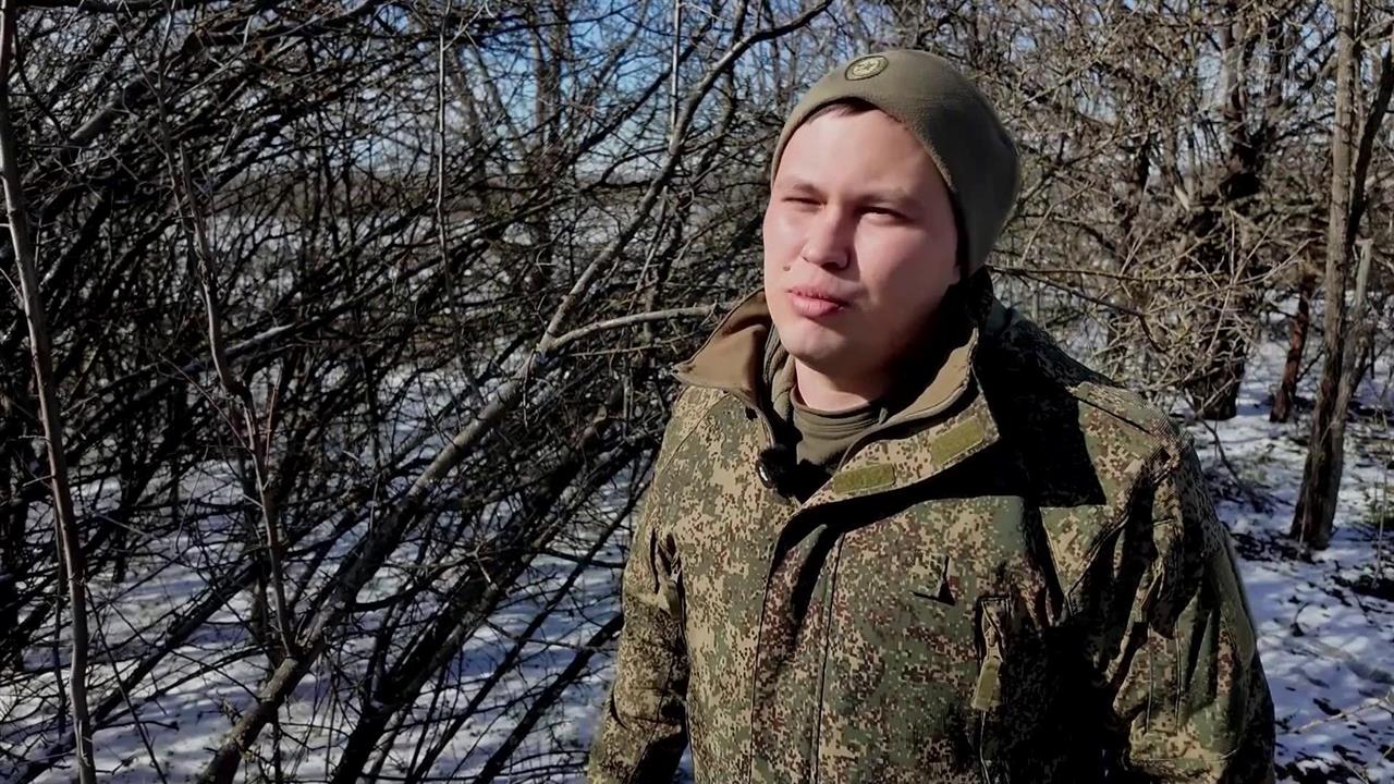 Репортаж с историями бойцов, которые на фронте стали одной большой военной семьей. смотреть онлайн