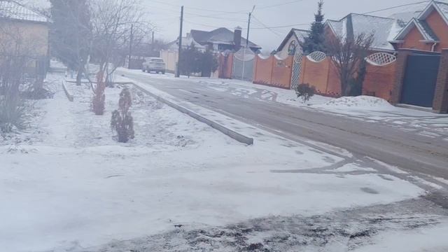 Ледяной дождь на улице. Пересадка розочки. Ледяной дождь на улице. Пересадка розочки.