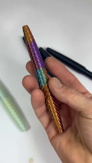 3D-ручка с фактурной спиральной текстурой