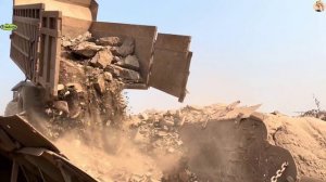 Строительство, дробление щебёнки