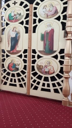 Божественная служба в храме Святой Троицы