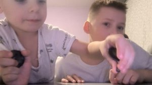 скибиди туалет Лего,
 Кирилл собирает.