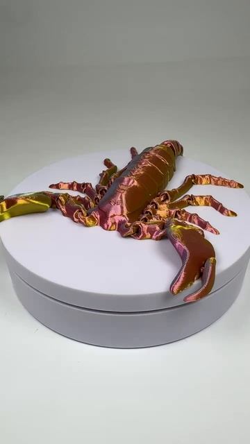 3D-скорпион с подвижными лапами и хвостом