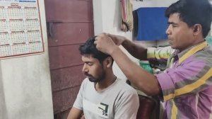 Индийский Уличный Парикмахер Делает Интенсивный массаж головы и Тела