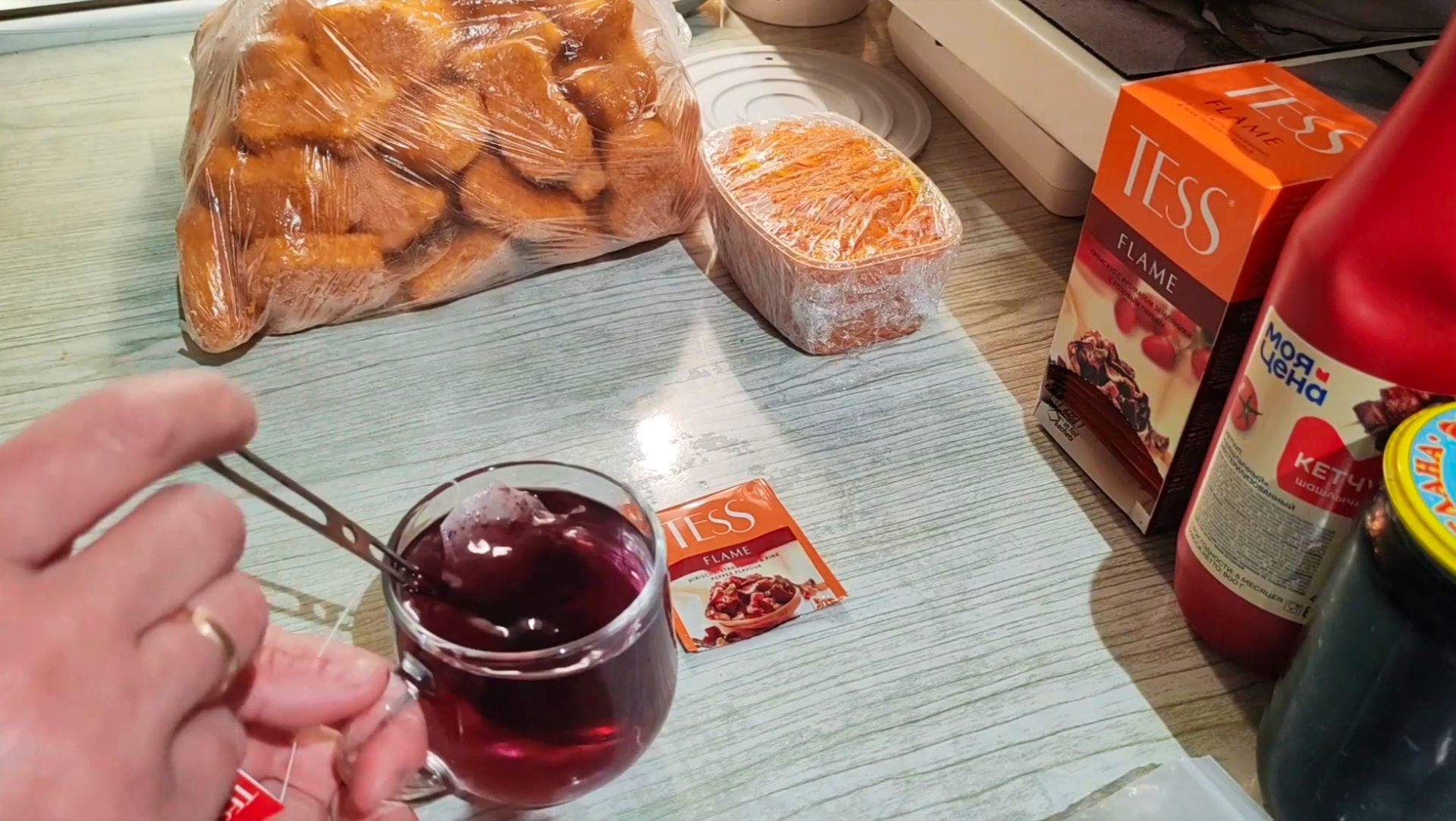 Заскочили за продуктами. МОЖНО БЫЛО И НЕ БРАТЬ! смотреть онлайн