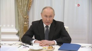 Путин пообещал вдовам военных постоянную заботу государства