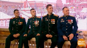 Андрей Алексеенко, Михаил Сухенко, Максим Поташев и Иван Хрусталев. Настоящие защитника Отечества...