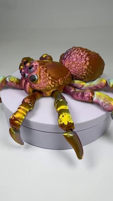Большой и гибкий 3D-паук с подвижными лапами