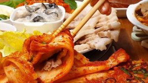 Kореянка ест устрицы и лапшу гвамеги-бибим. Мукбанг. Китайцы едят на камеру. Мокбанг