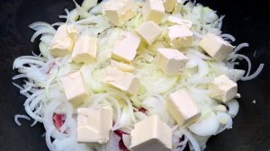 МЯСО В ЛУКОВОМ СОУСЕ В КАЗАНЕ НА КОСТРЕ. Рецепт вкусного ужина для всей семьи.