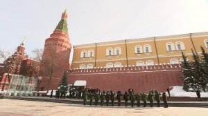 Возложение венка к Могиле Неизвестного Солдата