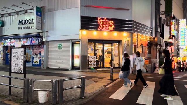 Как преображается Токио к вечеру ✨ Большая прогулка по городу 🚶♂️ смотреть онлайн