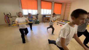 Коррекционное занятие по двигательному развитию 8б класс