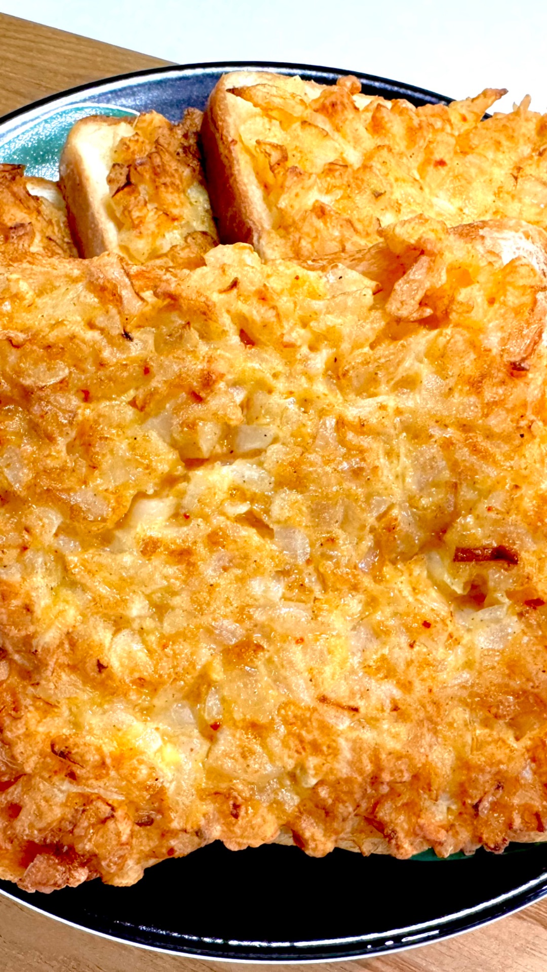 Бутерброды без мяса с луком и яйцами-напоминают чебуреки!