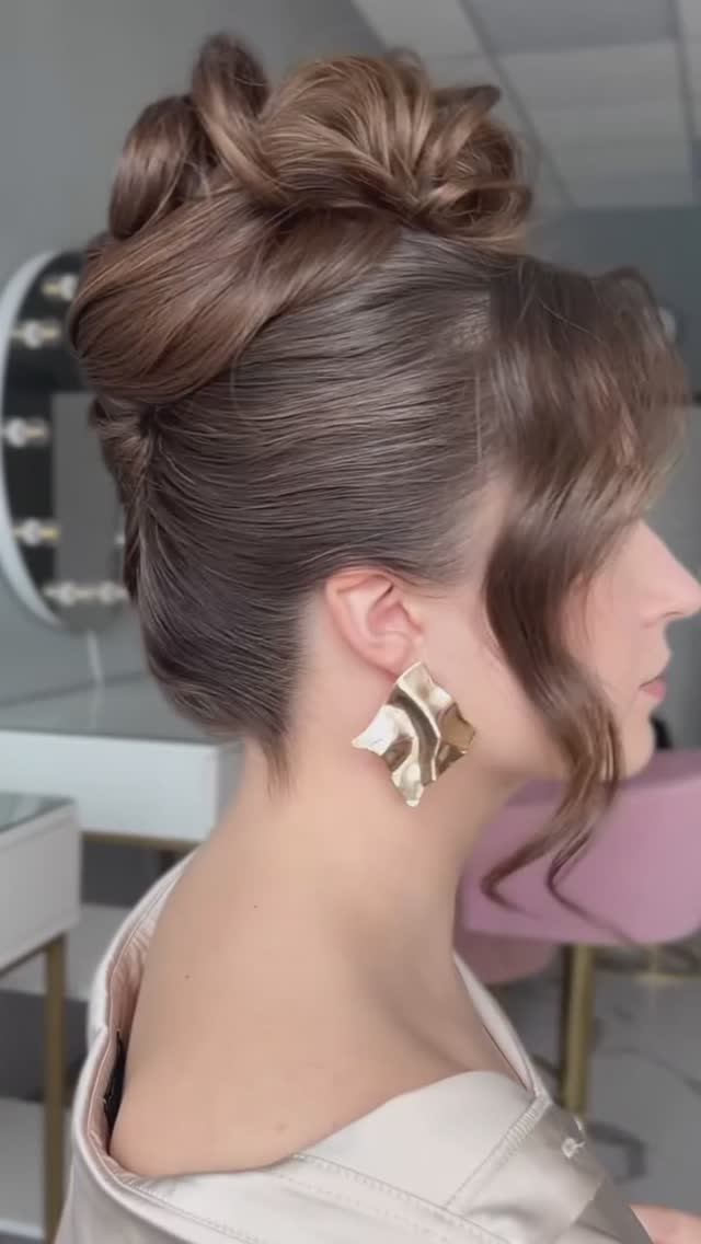 Создавай самые трендовые укладки с нашими товарами в домашних условиях, как приобрести в комментарии