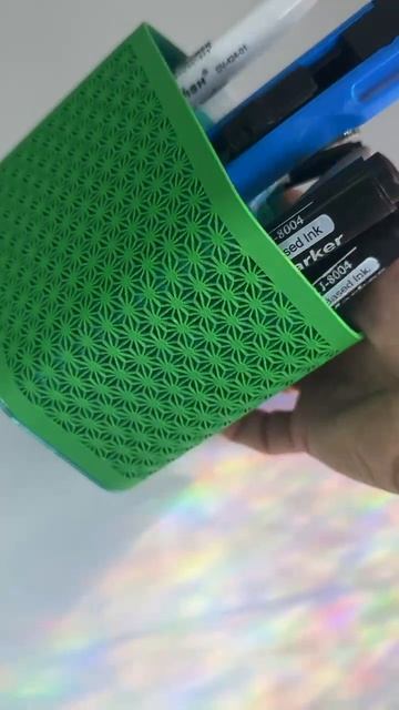 Стильный 3D-органайзер для рабочего стола