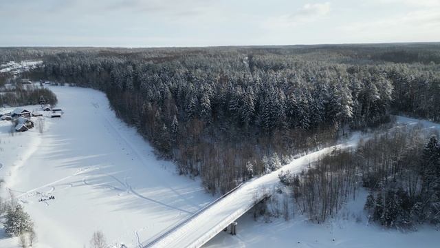 Покатушки на снегоходах, большое приключение в маленьком селе на краю света. Покатушки на снегоходах, большое приключение в маленьком селе на краю света.