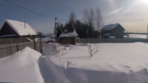 Деревня Соснино (уборка снега с крыш)