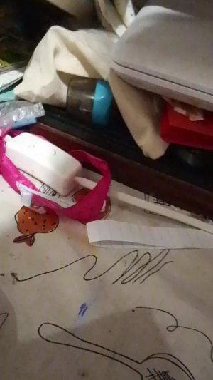 слежу за братом