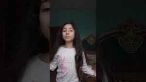 одновременно расчёсываются и разговариваю с вами