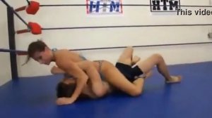 Mixed wrestling - девушка сделала парня по полной