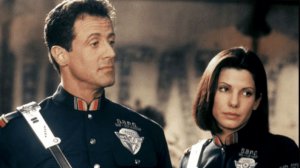 Трейлер фильма - Разрушитель (1993) Фантастика / Боевик