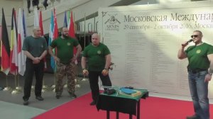 Силовое шоу на выставке Arms&Hunting представляет магазин "Русские Ножи"
