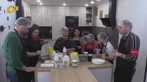 ПОЛИЦЕЙСКИЕ ЖЕЛЕЗНОГОРСКА ИСПЕКЛИ БЛИНЫ ВМЕСТЕ С ВОСПИТАННИКАМИ ЦРСМН "МЫ ВМЕСТЕ"