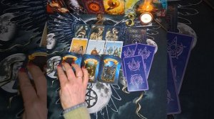 О чём судачат вражины?