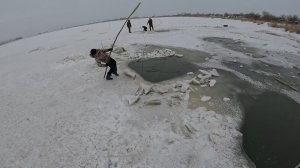 Самая Лучшая Рыбалка В Мире. Поймал Тонну Рыбы. Огромный Улов. Зимняя Рыбалка в Сибири Онлайн