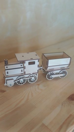 Паровоз и вагон