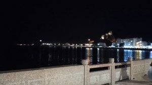 Вечером на набережной в Старом городе!