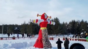 Масленицу провожаем.Апофеоз.Сжигаем чучело!