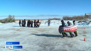 Масленицу отметили в микрорайоне Тополя