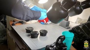 На Кубани мужчина нафаршировал коноплей игрушечного Деда Мороза